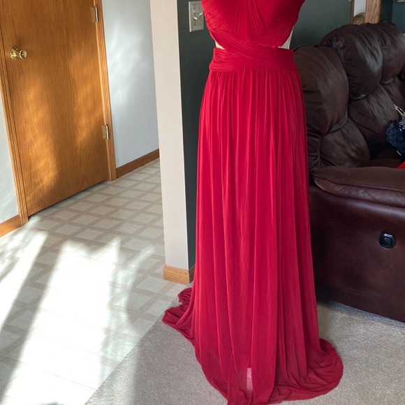 NWT La Femme Deep Red Long Dress Sz 0 Open Back Prom, Date Evening Gown Train - Picture 12 of 16
